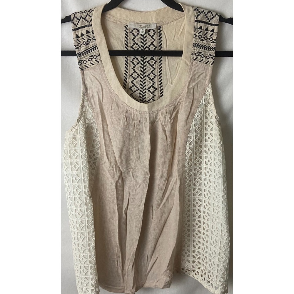 Miss Me Womens Sleeveless Blouse Tan White Crochet Embroidered Sz Med